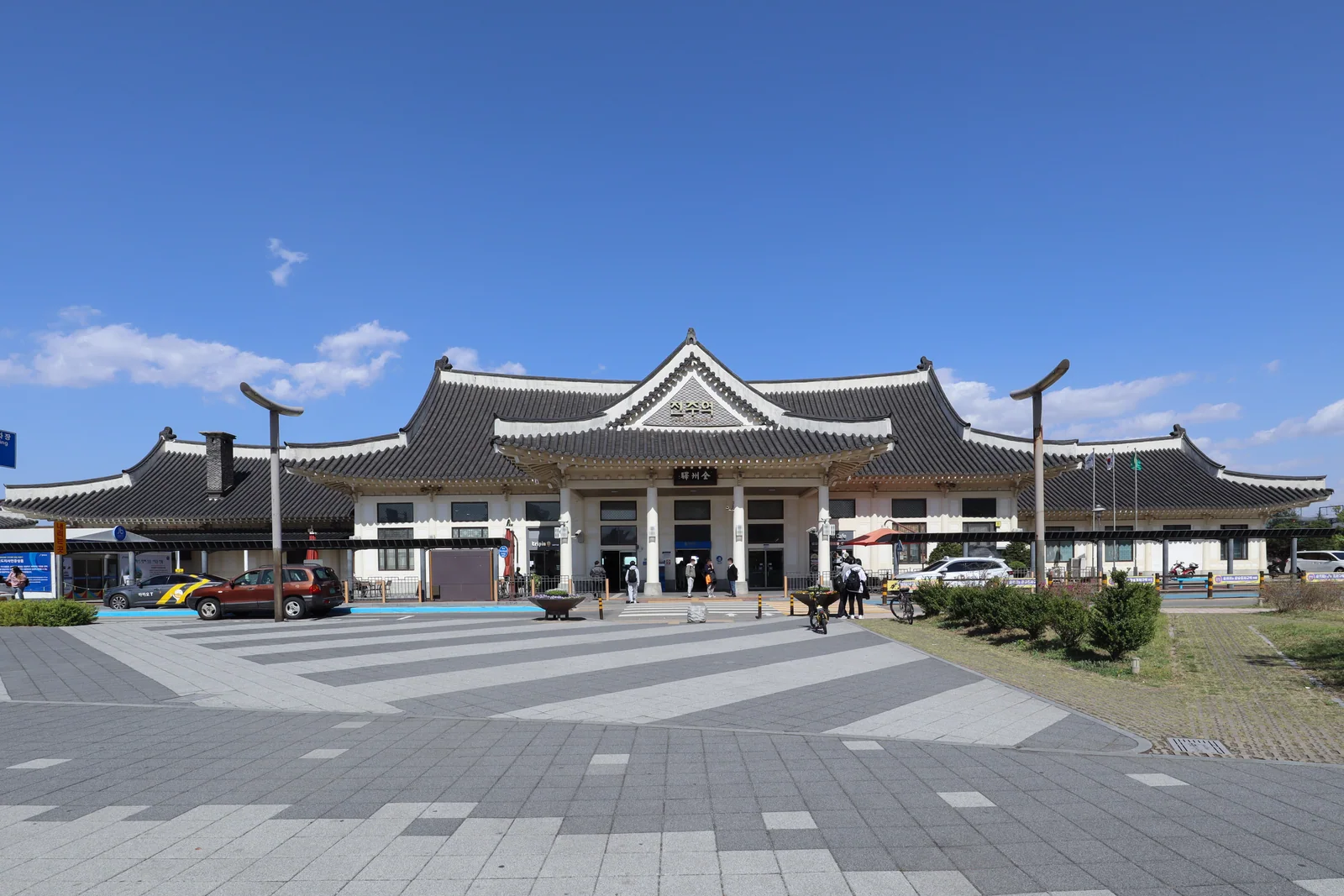 Editorial travel view for Jeonju Station to Hanok Village: Arrival Planning Guide